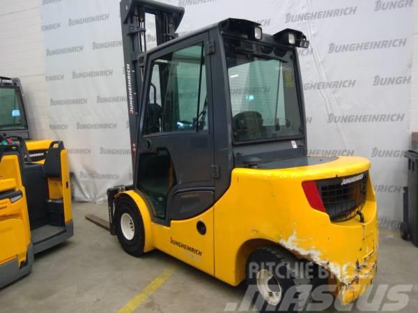 Jungheinrich DFG 435s Camiones diesel