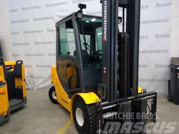 Jungheinrich DFG 435s Camiones diesel