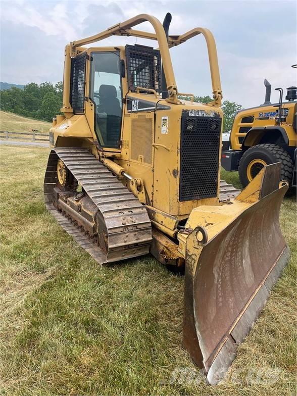 CAT D5N Buldozer sobre oruga