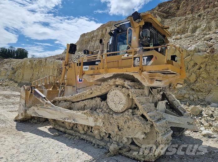 CAT D8T Buldozer sobre oruga