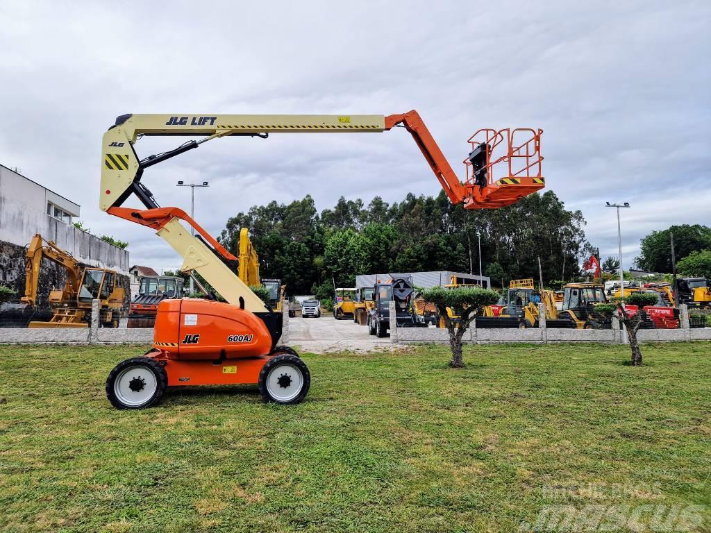 JLG 600 AJ Plataformas con brazo de elevación manual