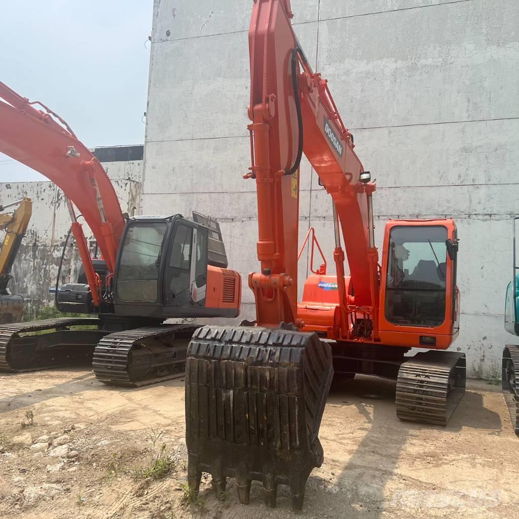 Doosan 150-7 Excavadoras sobre orugas