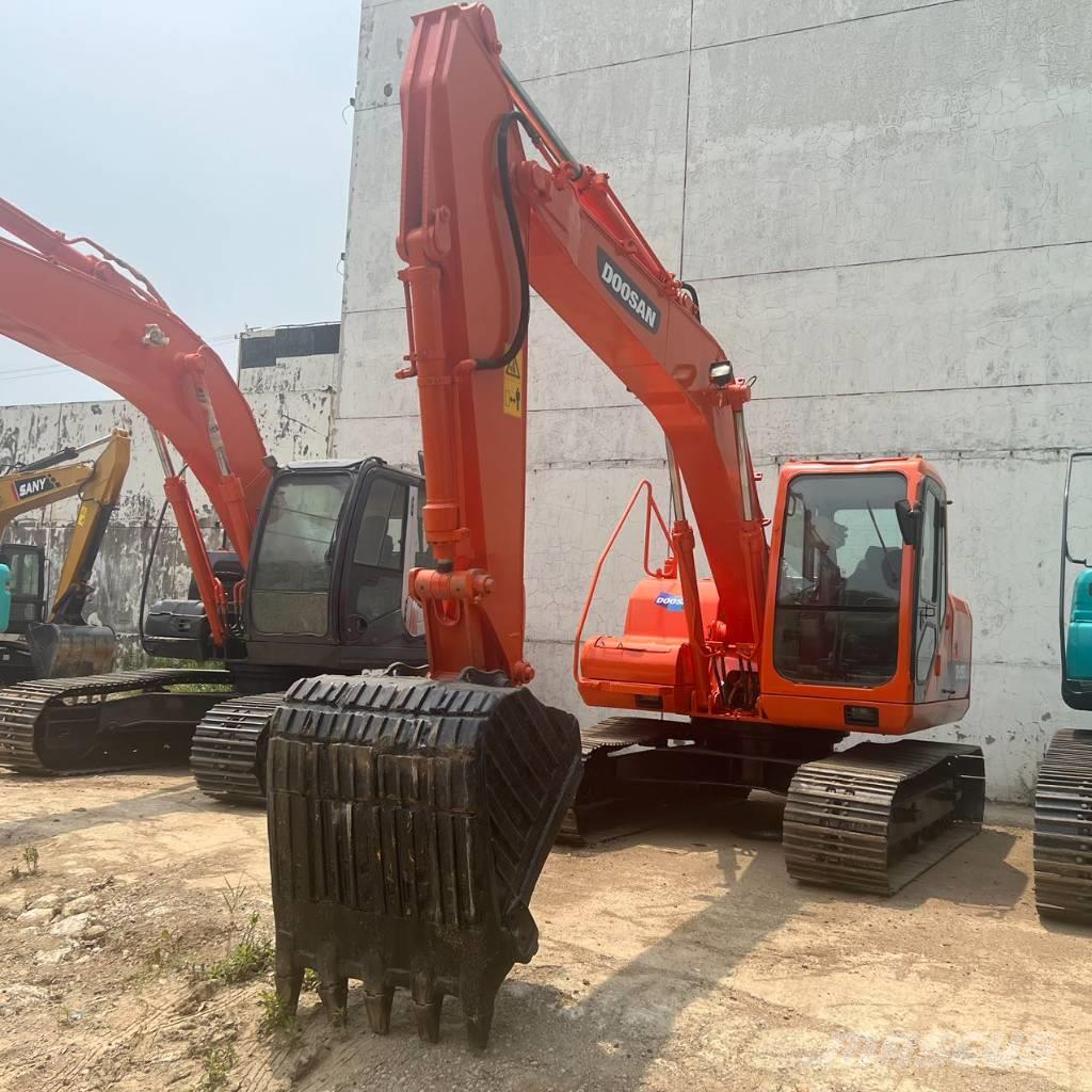 Doosan 150-7 Excavadoras sobre orugas