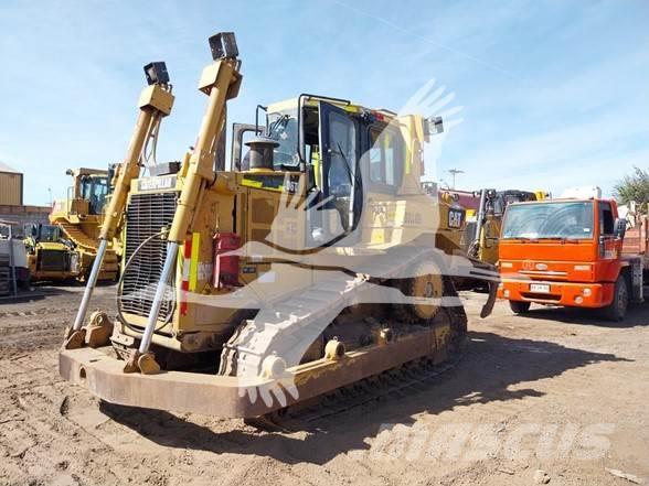 CAT D6T Buldozer sobre oruga