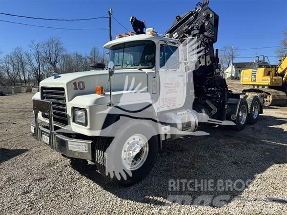 Mack RD688S Camiones tractor