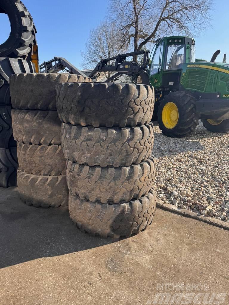 Trelleborg 460/70R24 Ruedas