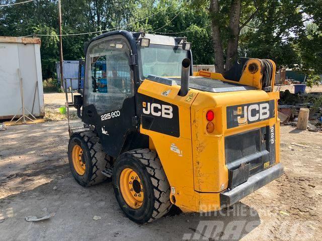 JCB 225 Minicargadoras