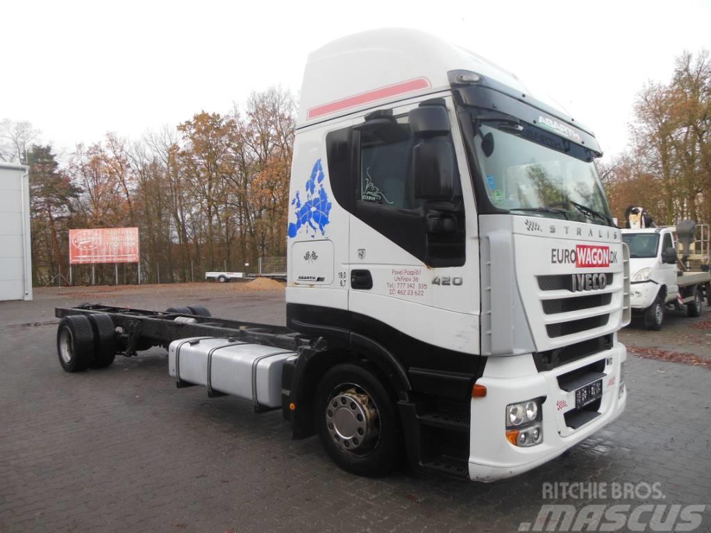 Iveco STRALIS AS190S42 Camiones con chasís y cabina