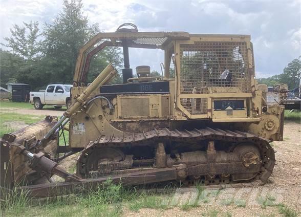 CAT D6E Buldozer sobre oruga