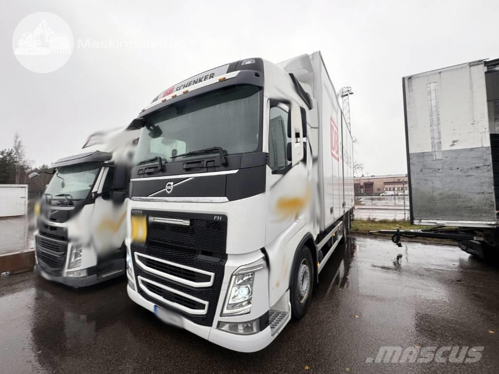 Volvo FH 500 Camiones con caja de remolque