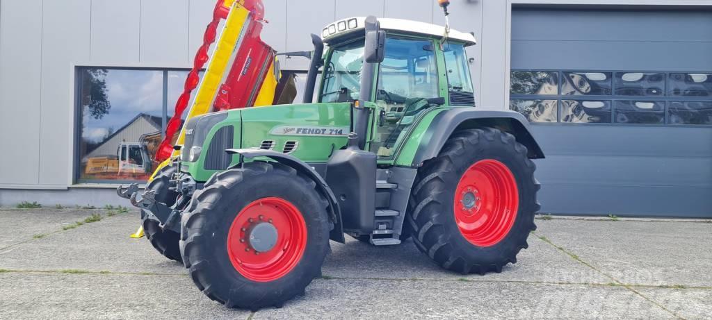 Fendt 714 Vario Tractores