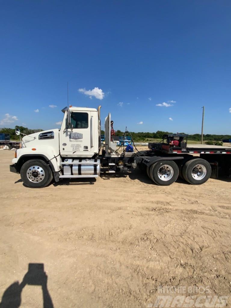 Western Star 4700 Camiones tractor