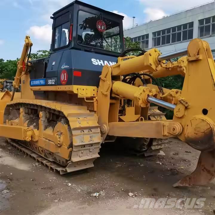 Shantui SD32 Buldozer sobre oruga