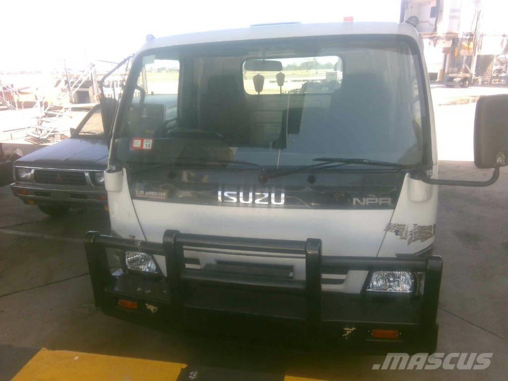 Isuzu NPR Camiones cisternas