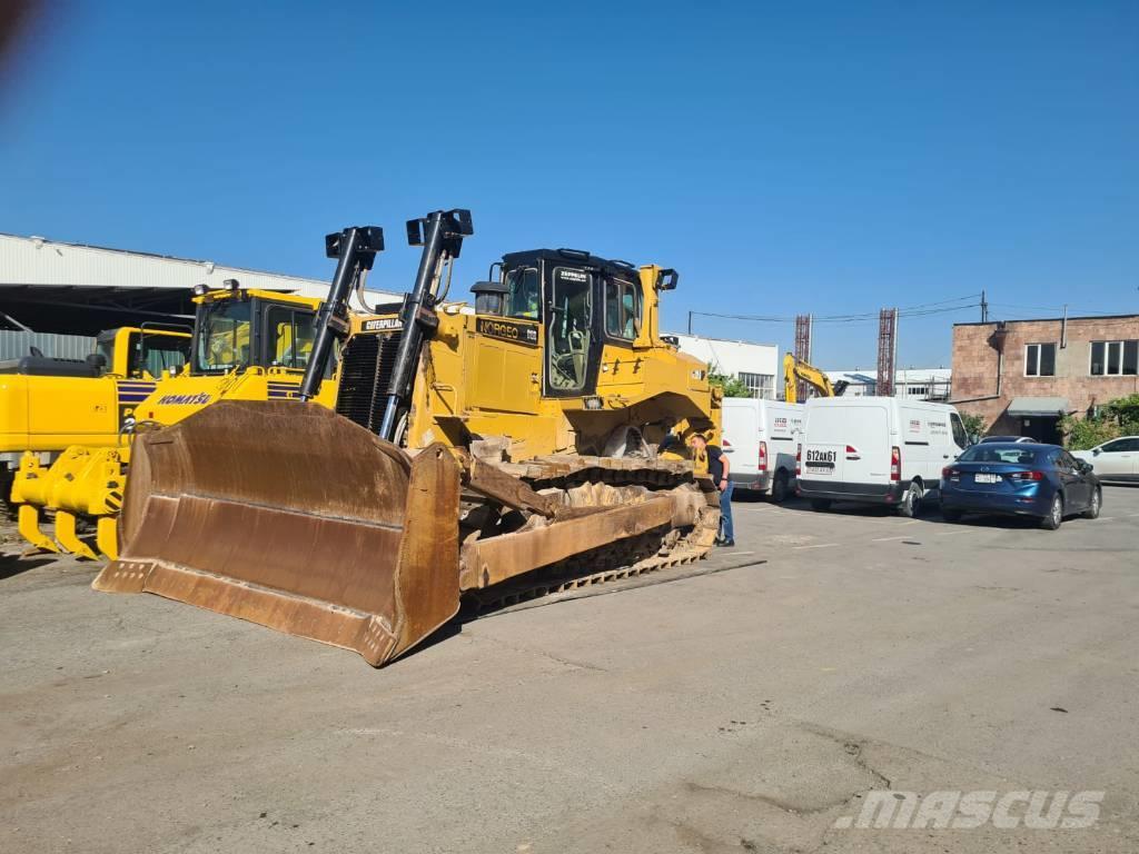 CAT D8R Buldozer sobre oruga