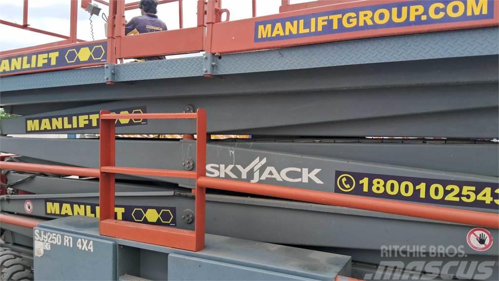 SkyJack 9250RT Plataformas tijera