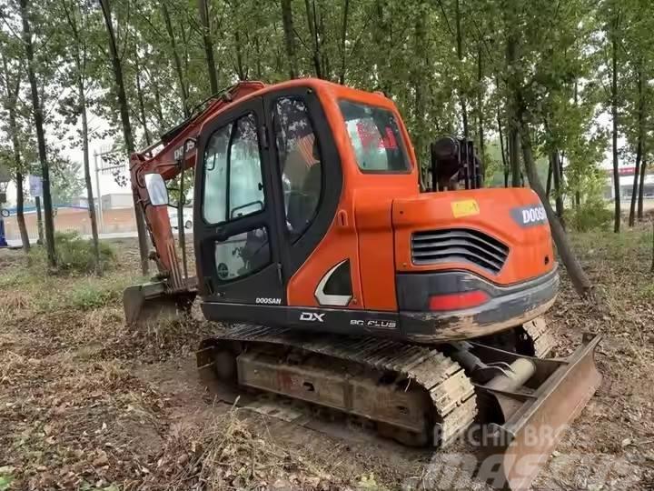 Doosan DX75 Excavadoras sobre orugas