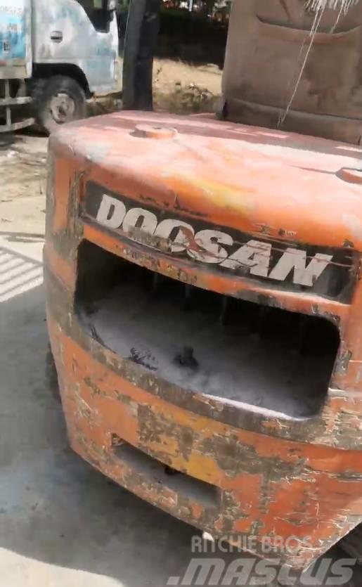 Doosan D30S Camiones diesel