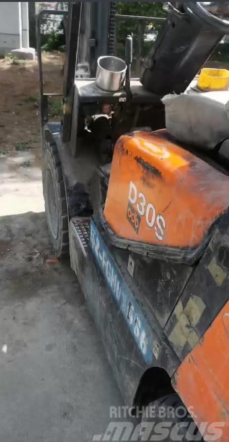 Doosan D30S Camiones diesel