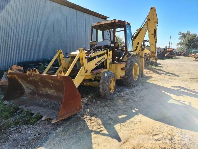 Komatsu WB97R Retrocargadoras