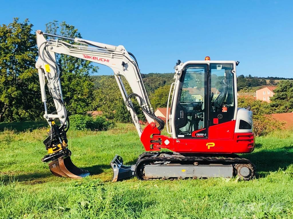 Takeuchi TB250-2 Excavadoras sobre orugas