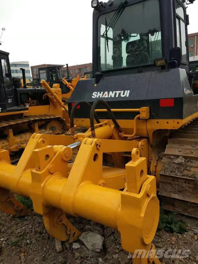 Shantui SD16 Buldozer sobre oruga