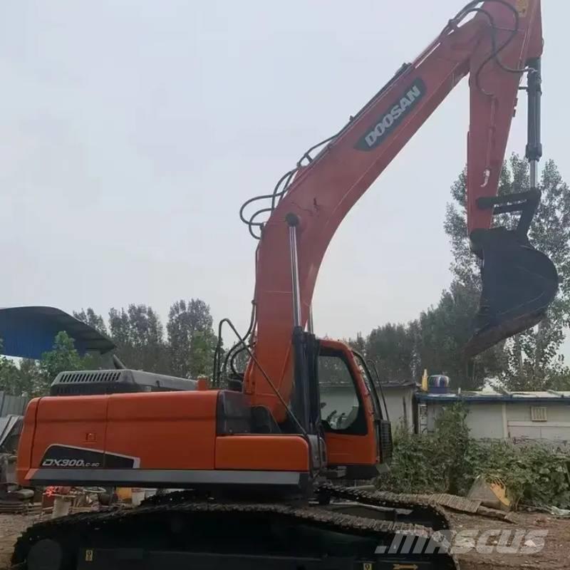 Doosan DX 300 Excavadoras sobre orugas