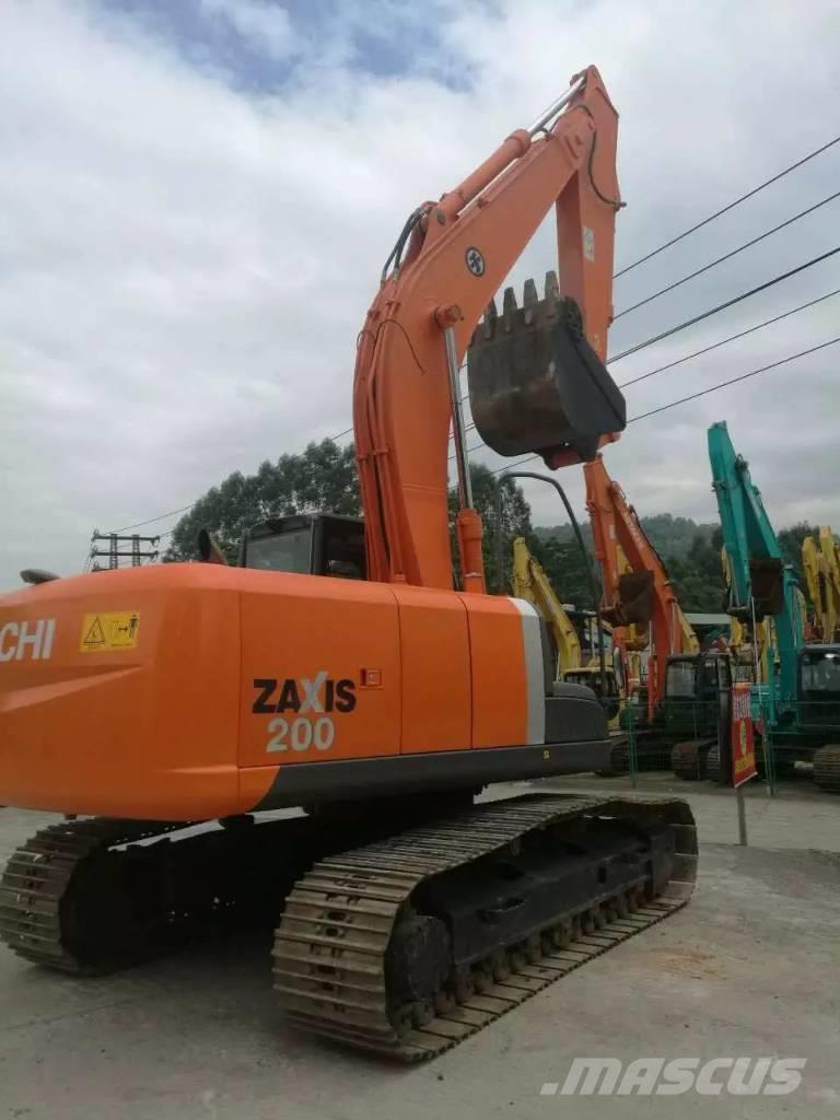 Hitachi ZX 200 Excavadoras sobre orugas