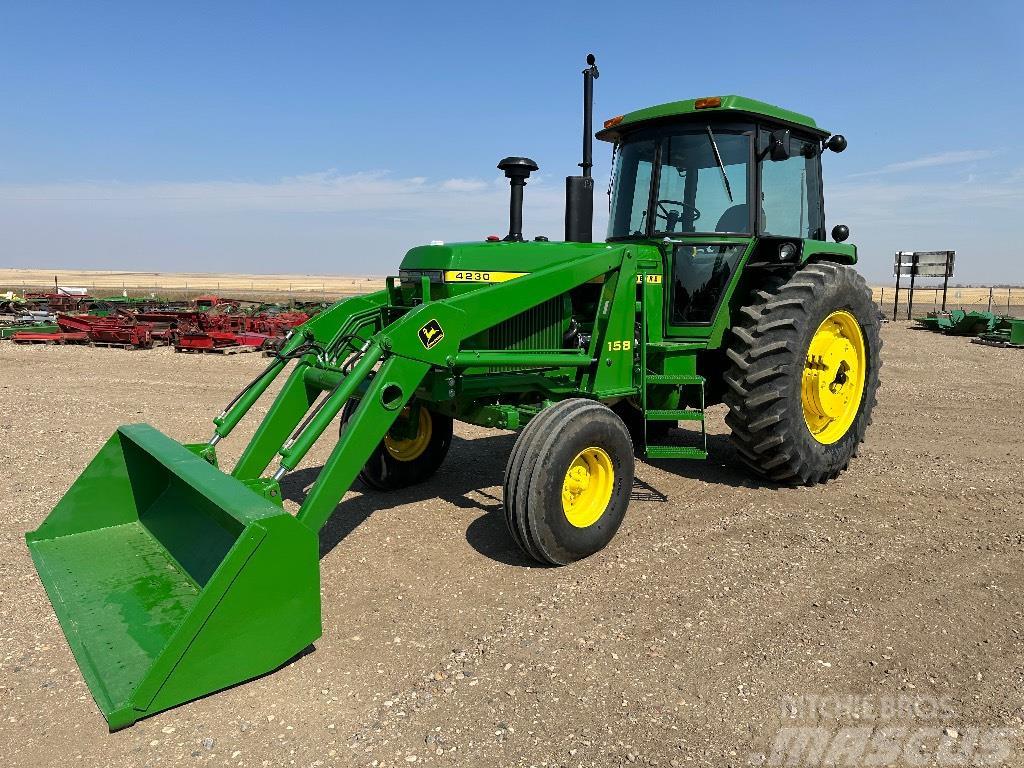 John Deere 4230 Tractores