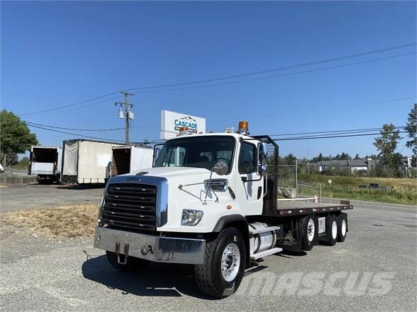 Freightliner 114SD Camiones de cama baja