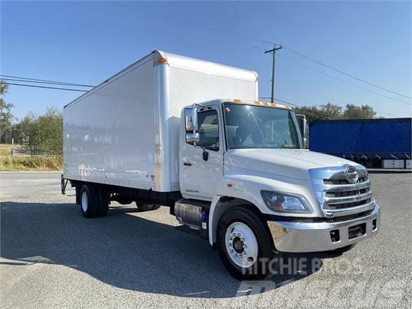 Hino 338 Camiones con caja de remolque