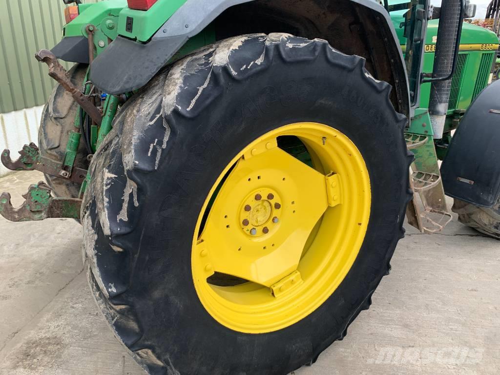 John Deere 6800 Tractores