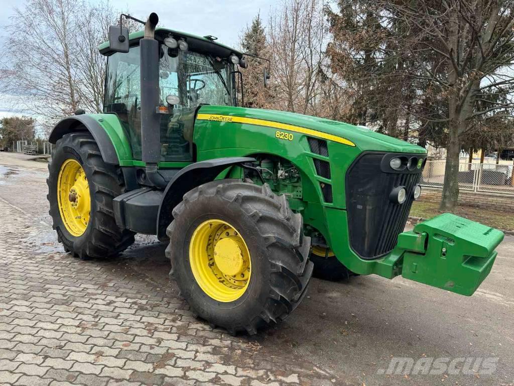 John Deere 8230 Tractores