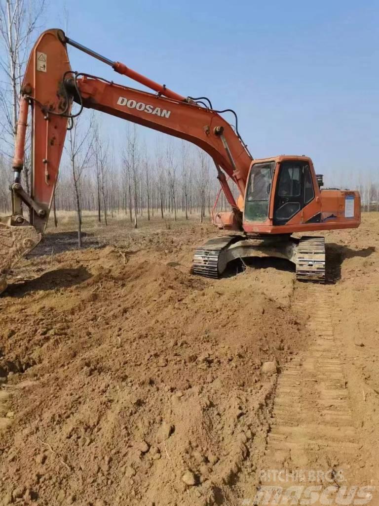 Doosan 220-7 Excavadoras sobre orugas