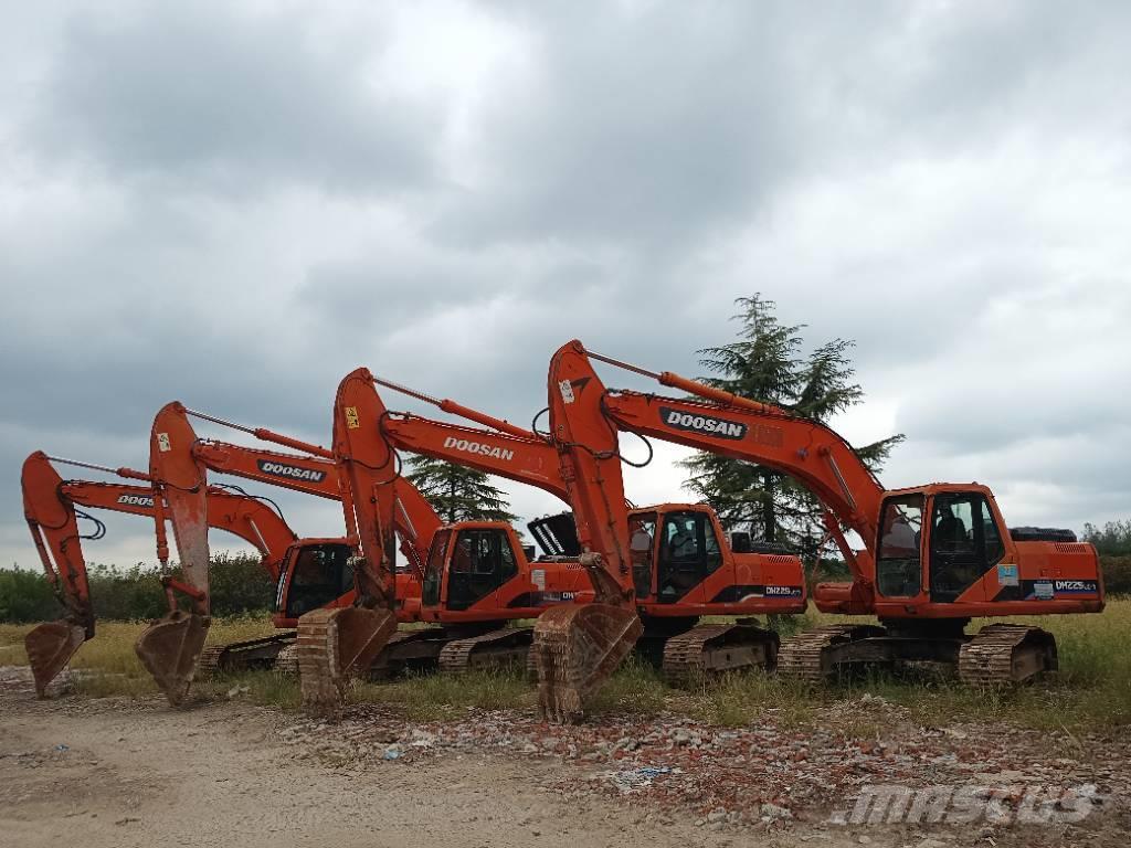 Doosan DH 225LC Excavadoras sobre orugas