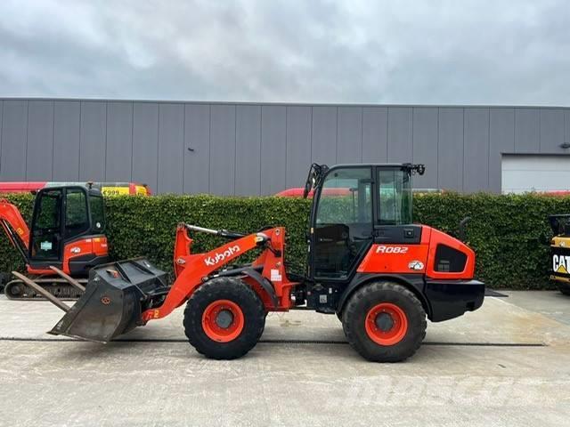 Kubota R 082 Cargadoras sobre ruedas