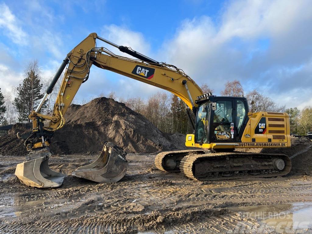 CAT 323 Nextgen Excavadoras sobre orugas