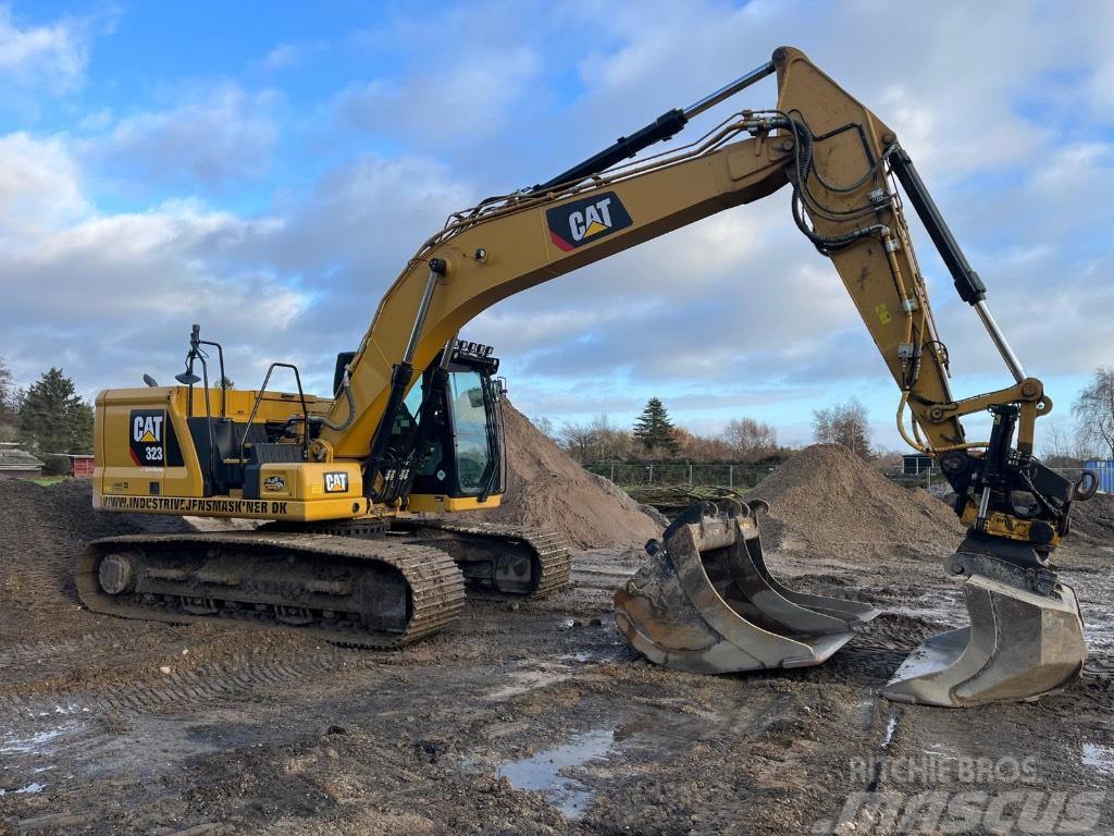 CAT 323 Nextgen Excavadoras sobre orugas