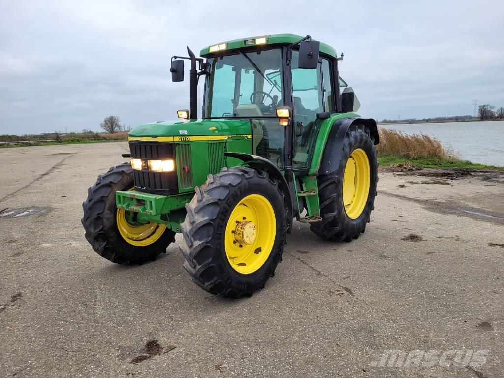 John Deere 6110 Tractores