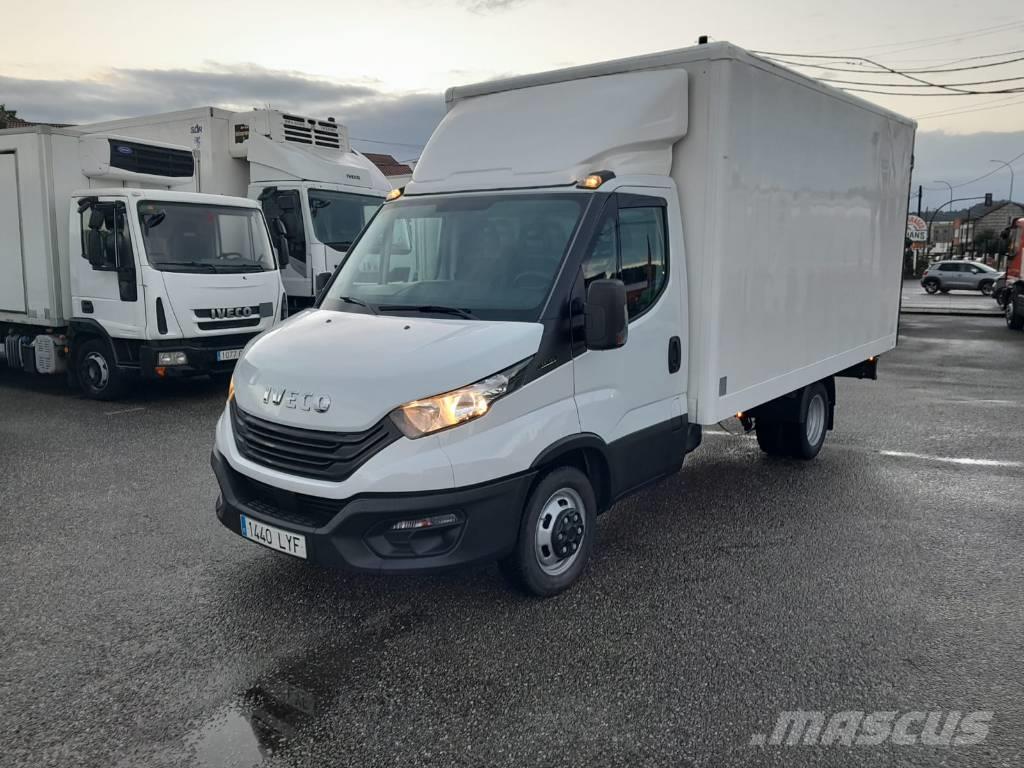 Iveco 35C16 Camiones con caja de remolque