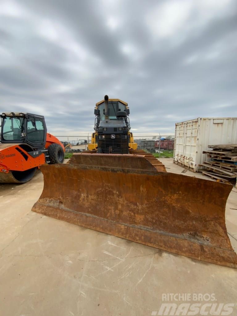 DEERE 750K Buldozer sobre oruga