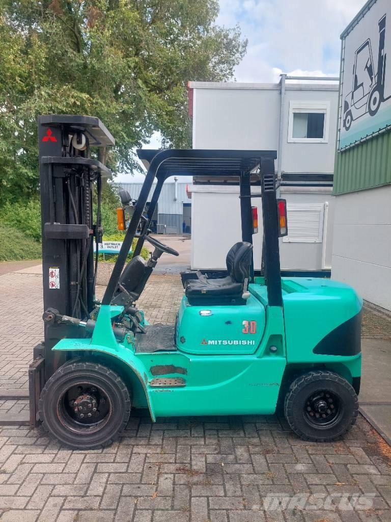 Mitsubishi FD30K Heftruck Camiones diesel