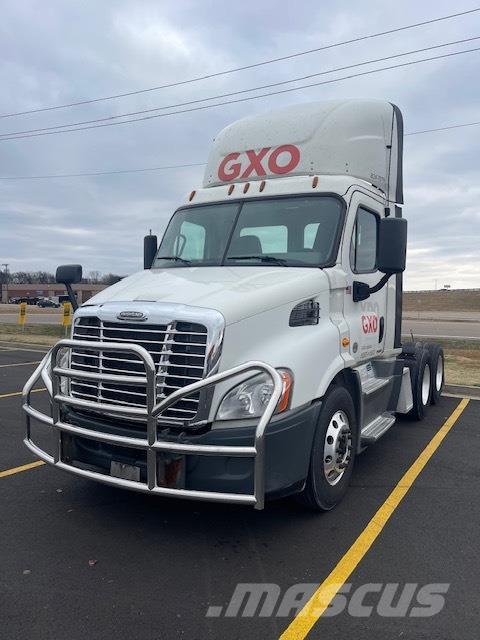 Freightliner Cascadia 113 Camiones tractor