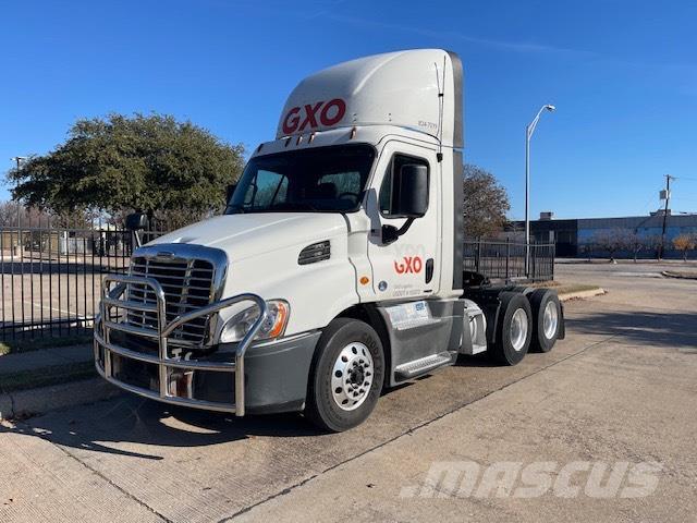 Freightliner Cascadia 113 Camiones tractor