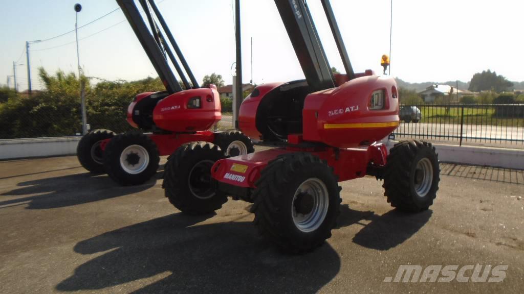 Manitou 200 ATJ Plataformas con brazo de elevación manual