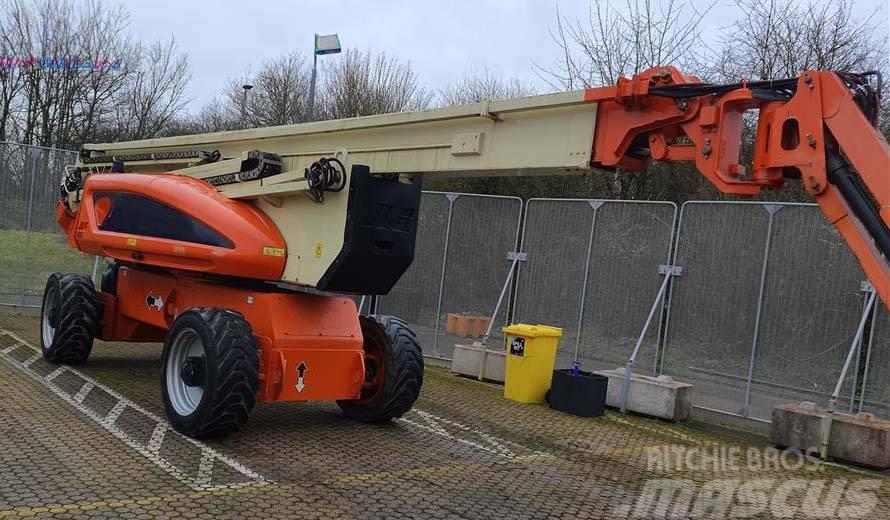 JLG 1250 AJP Plataformas con brazo de elevación manual