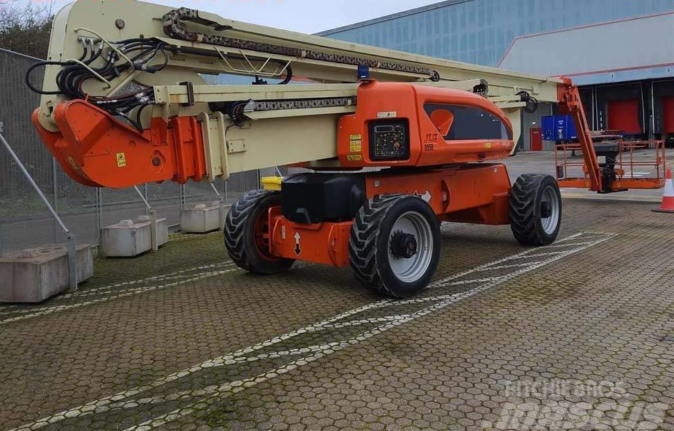 JLG 1250 AJP Plataformas con brazo de elevación manual