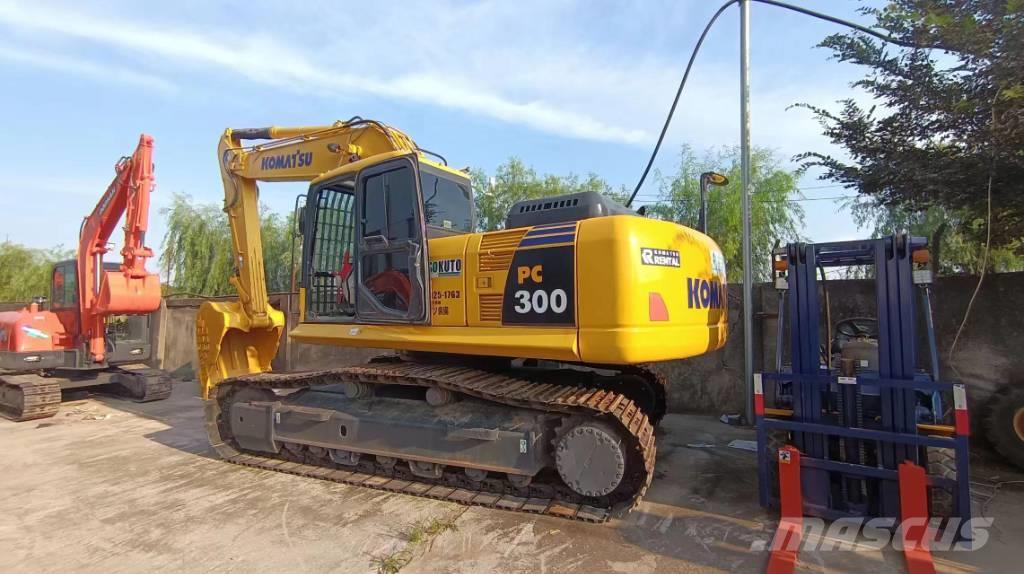 Komatsu PC300-7 Excavadoras sobre orugas