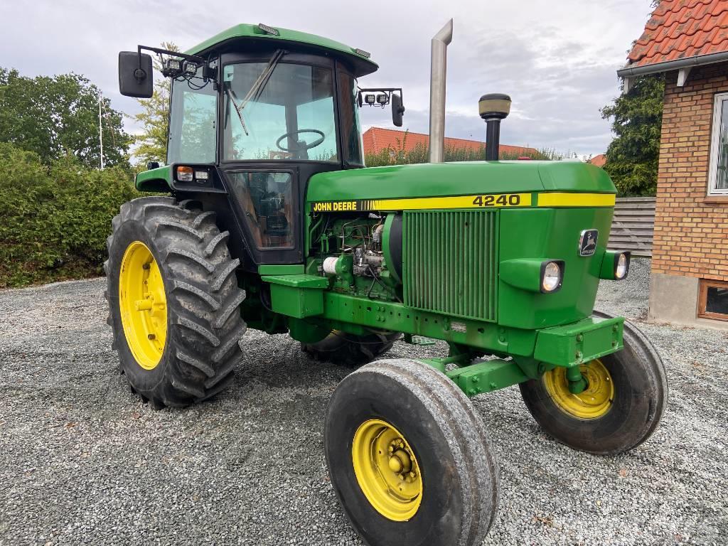 John Deere 4240 Tractores