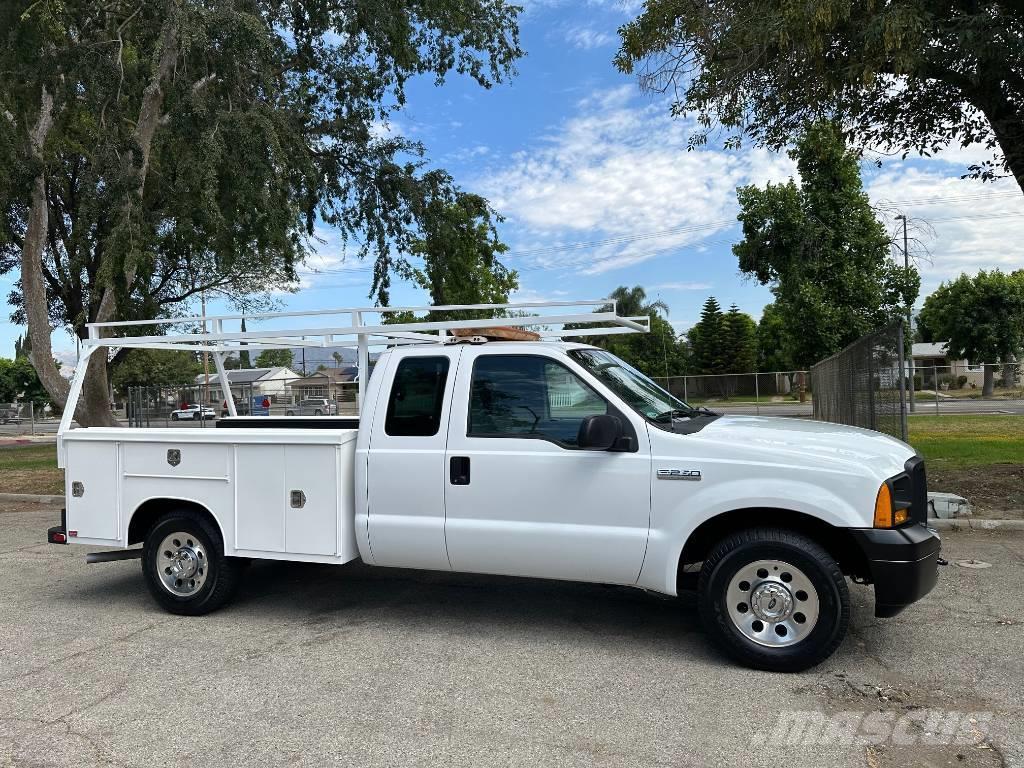 Ford F 250 Caja abierta/laterales abatibles